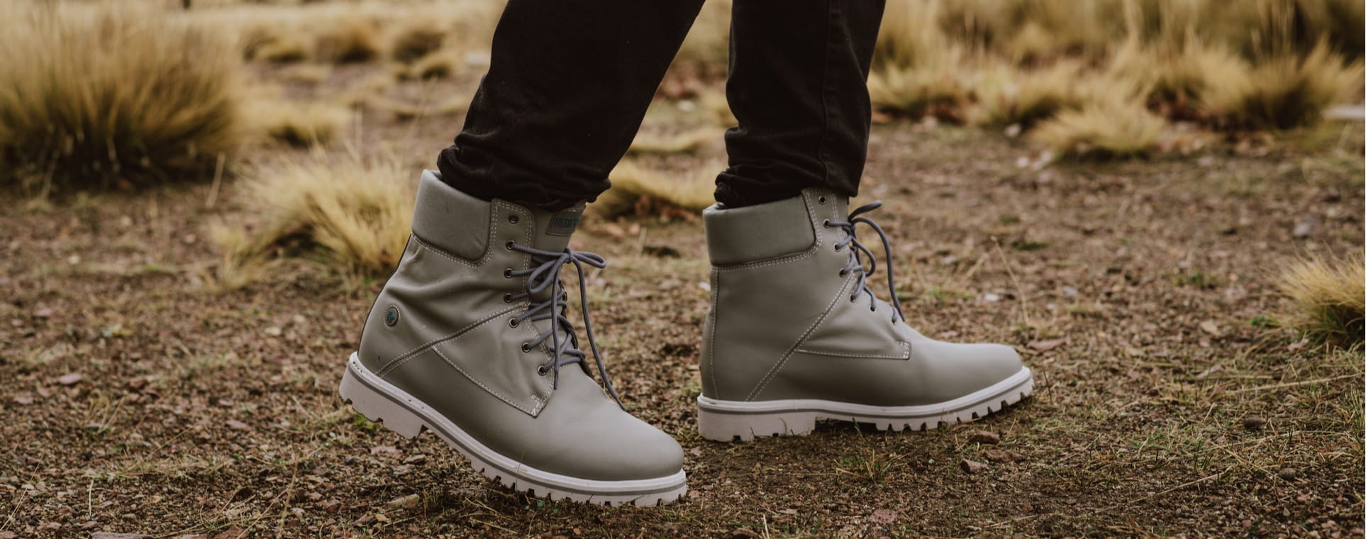 bota masculina para usar na neve e frio