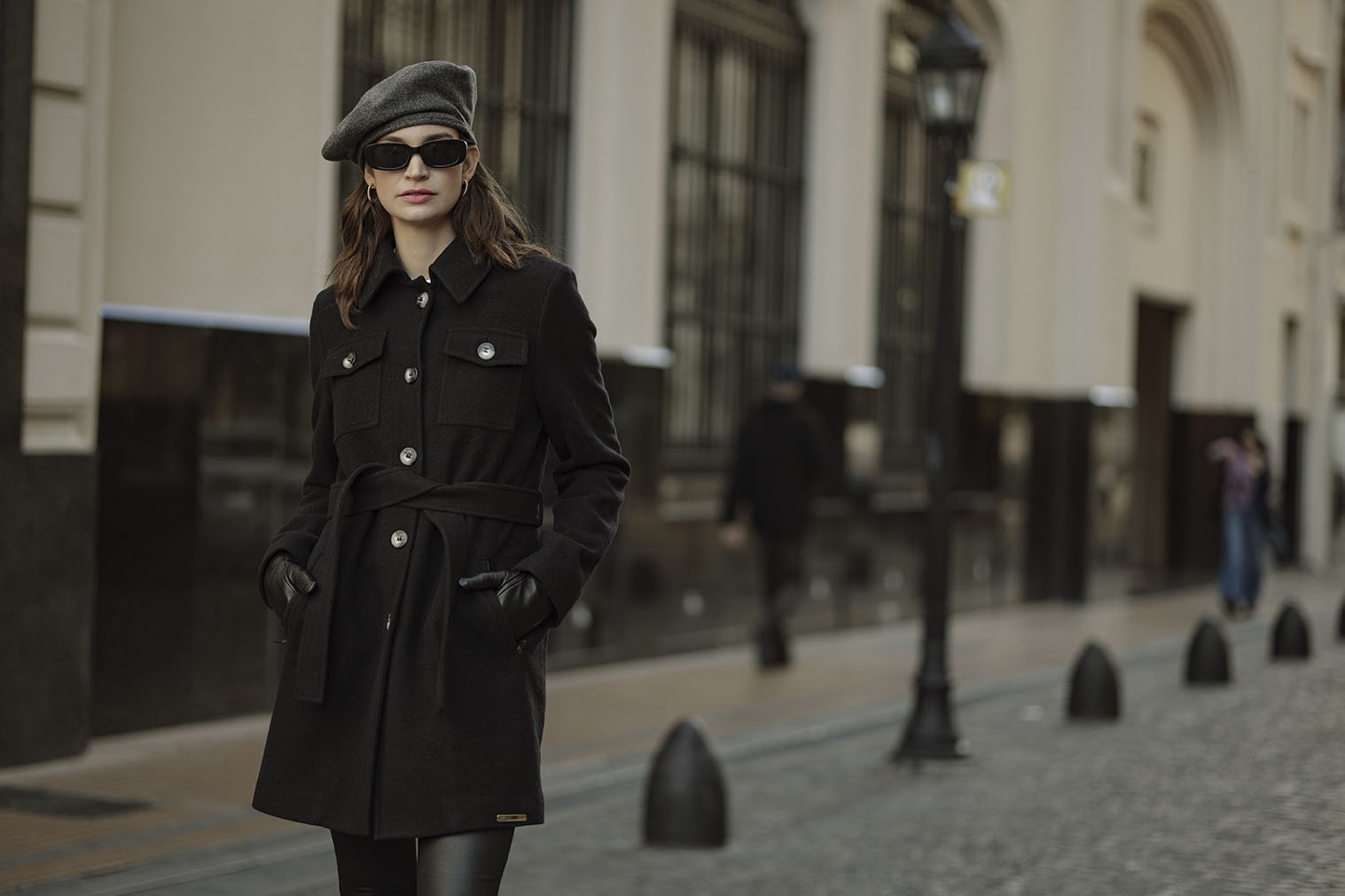 casaco de lã transpassado preto elegante