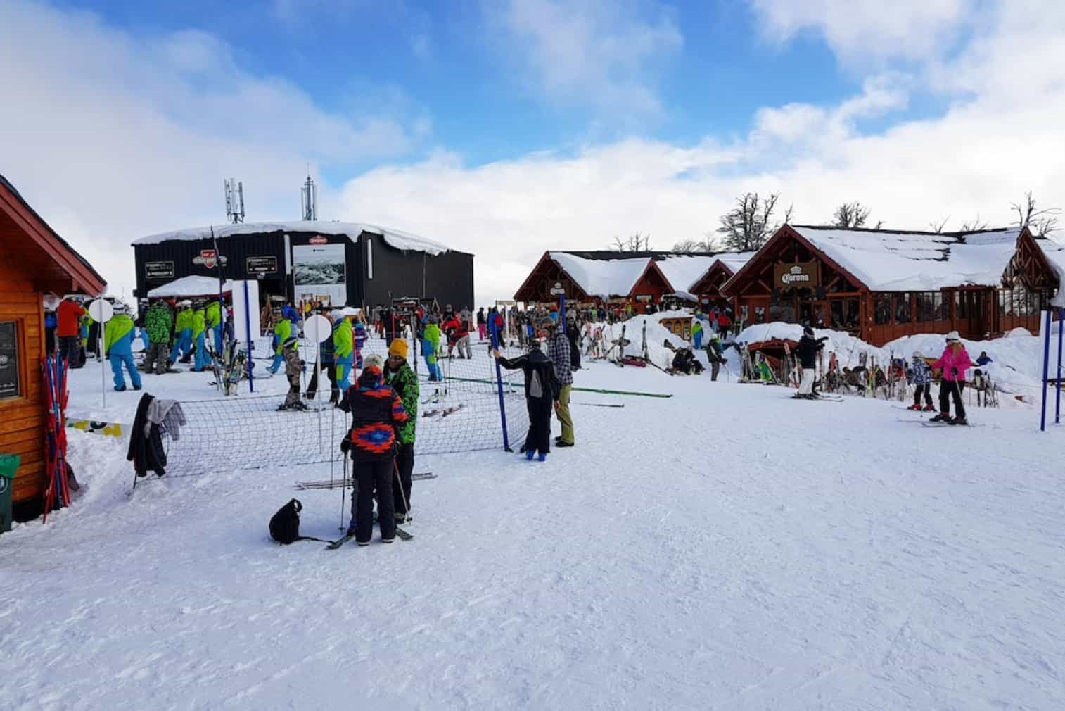 CERRO CHAPELCO: MUITO FRIO E NEVE NO CORAÇÃO DA PATAGÔNIA ARGENTINA