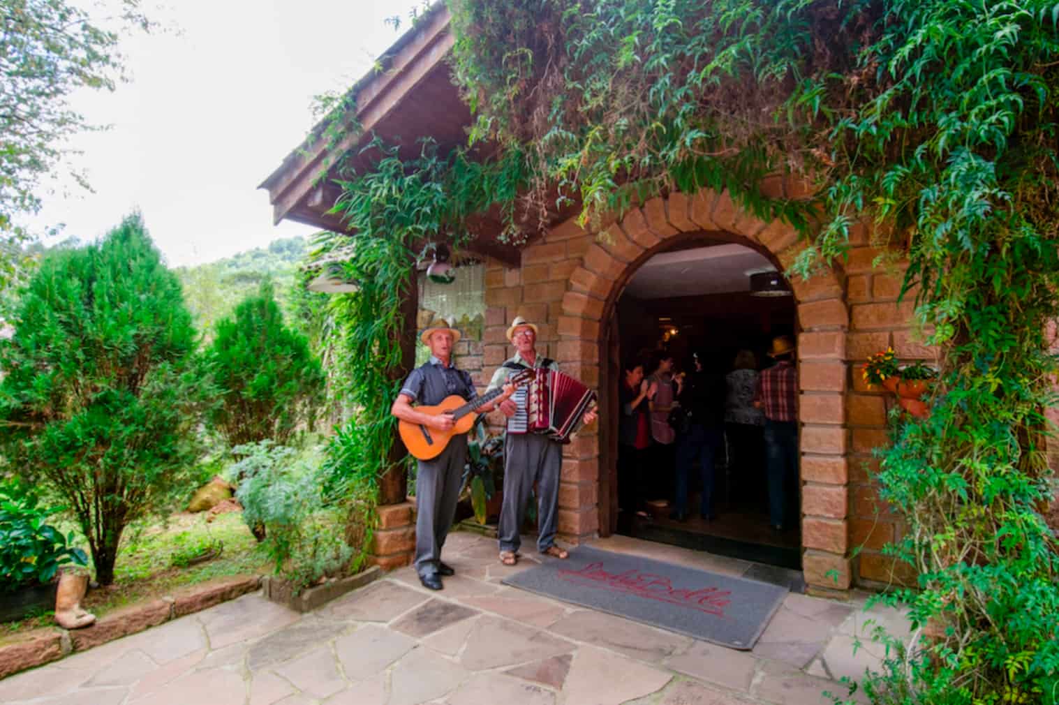 Musica cantina Gramado