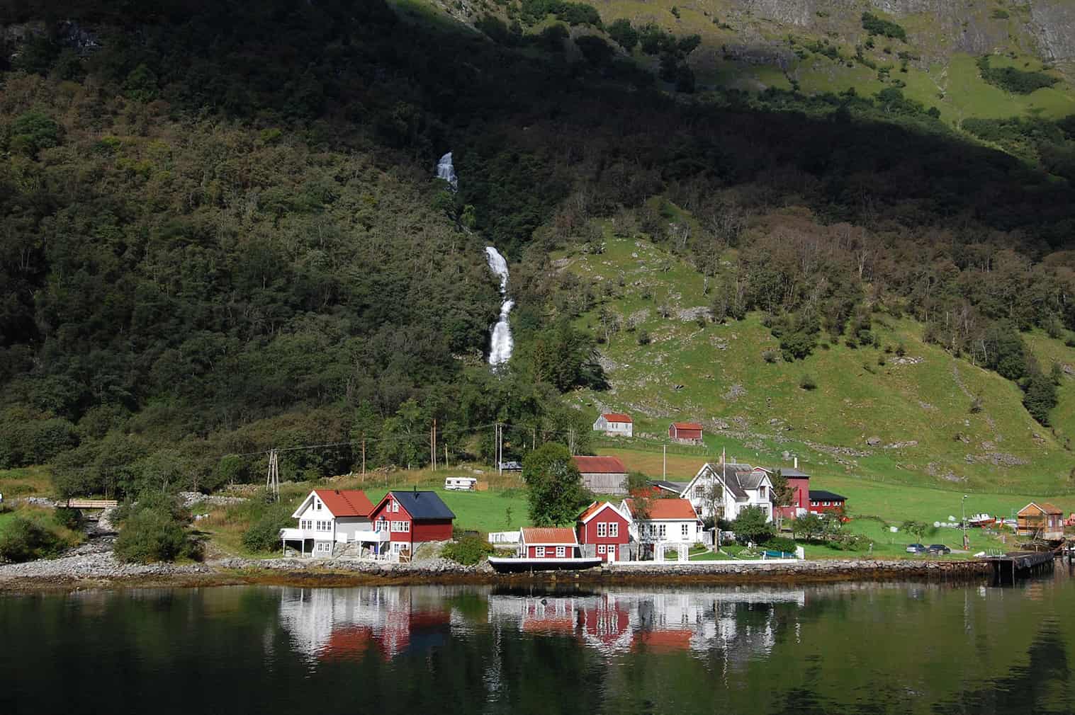 Flam é uma pequena vila da Noruega