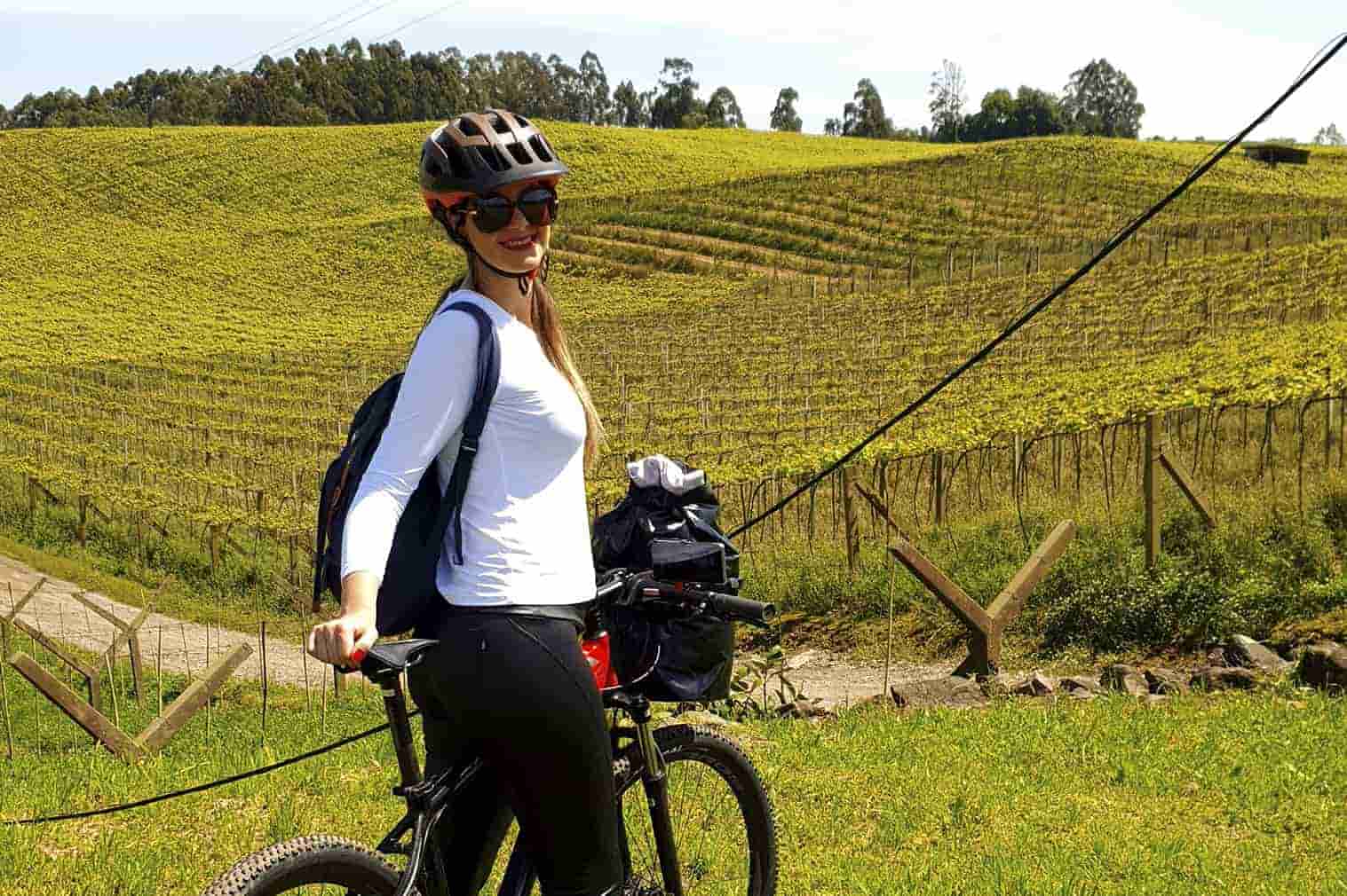 Passeio de bicicleta em vinícola para piquenique