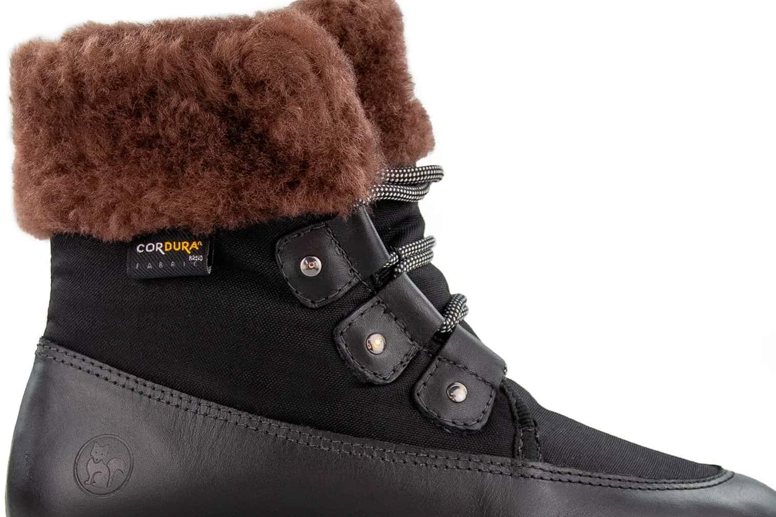 Botas desenvolvidas com tecido cordura