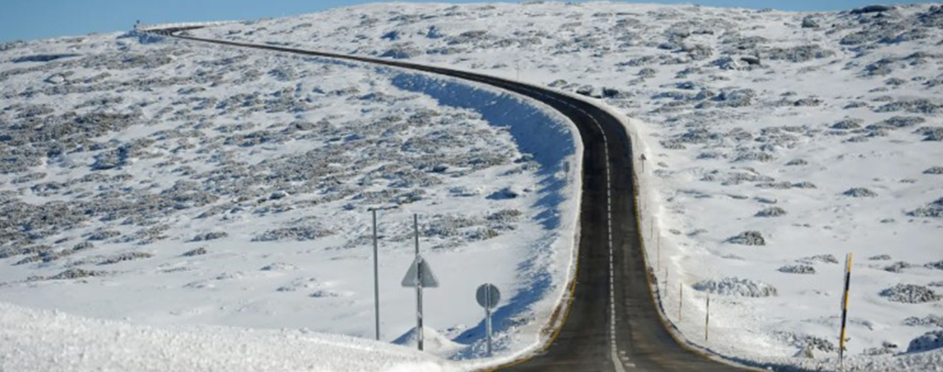 serra da estrela com neve portugal
